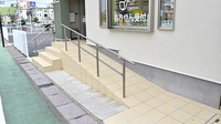 とみざわ薬局駅前店のバリアフリー設備