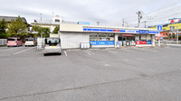 ローソンクオール薬局市原八幡店の駐車場