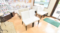 薬局漢方閣 千葉2号店の待合スペース