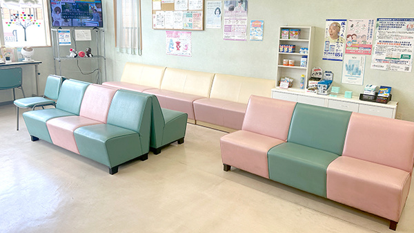友愛薬局　茂原店の待合スペース