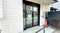 友愛薬局　六高台店の入口