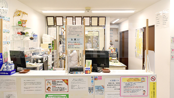 ぷれも薬局三国ヶ丘店の受付/カウンター