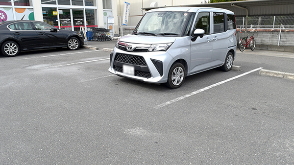 アカカベ薬局　山之上店の駐車場