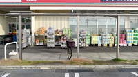 アカカベ薬局　長尾元町店の駐輪場