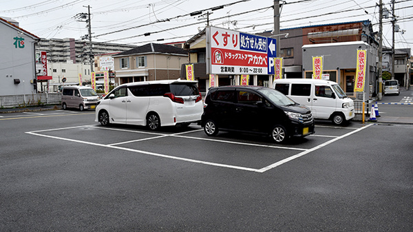 アカカベ薬局　門真団地店の駐車場