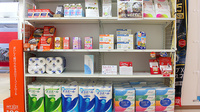 アカカベ薬局　上新庄店の雑貨品