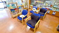 クオール薬局清水店の待合スペース