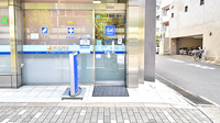 クオール薬局くずは店の入口