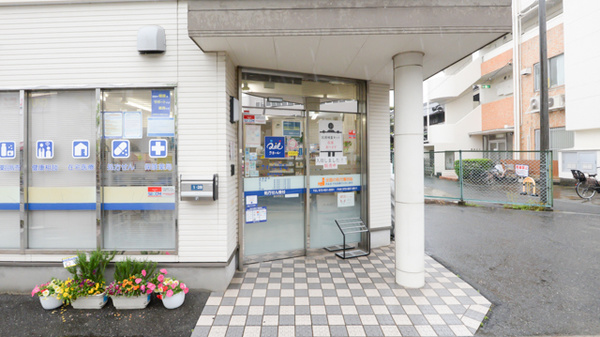 クオール薬局藤井寺駅前店の入口
