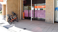 オレンジ薬局豊新店の入口