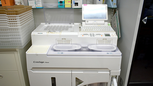 アカカベ薬局　野崎参道店の調剤器具