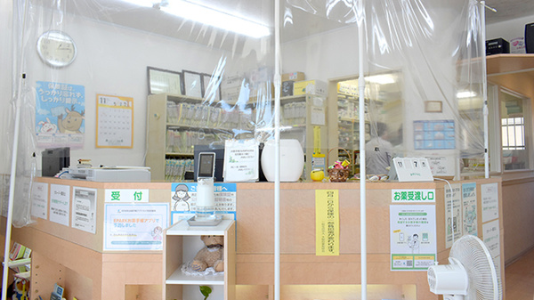 クローバー薬局の受付/カウンター