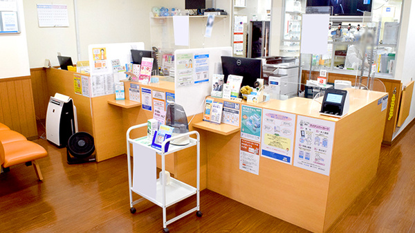 スミレ薬局の受付/カウンター