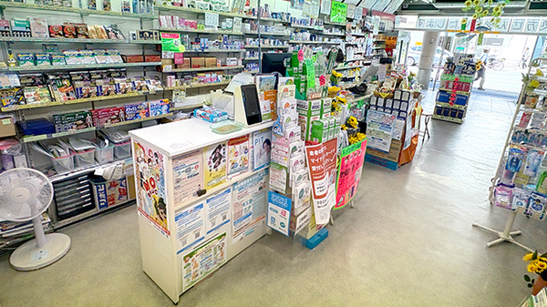 タキヤ十三薬局の受付/カウンター