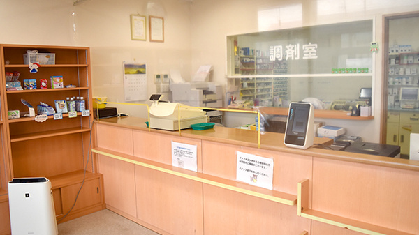 つばさ薬局鮎川店の受付/カウンター