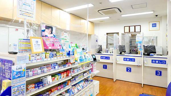 クオール薬局西梅田店の受付/カウンター