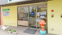 どんぐり薬局なかもず店の入口