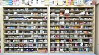 しろくま調剤薬局八尾店の薬棚
