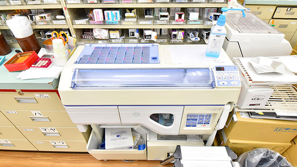 薬のヒグチ薬局 岩田駅前店の調剤器具