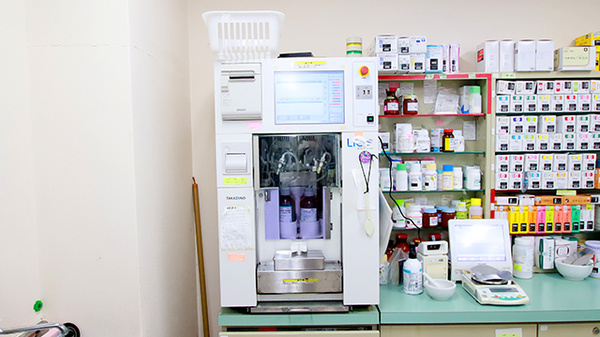 ファーマライズ薬局 千里店の調剤器具