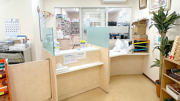 マルヤ薬局の受付/カウンター