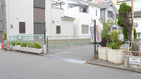 ミズノ薬局の駐車場