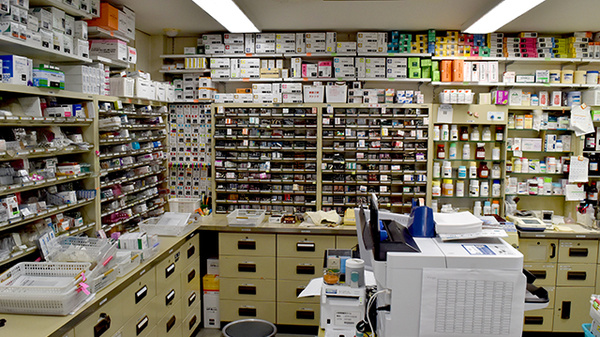 メイプル薬局　都島店の調剤室
