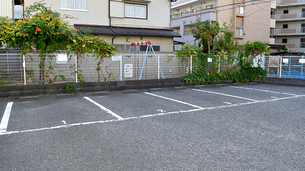 メイプル薬局　都島店の駐車場