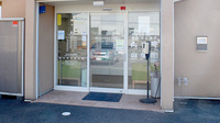 そうごう薬局 日根野店の入口