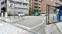 ユニカムドラッグ少路薬局の駐車場