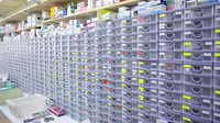 森薬局　稲荷店の薬棚