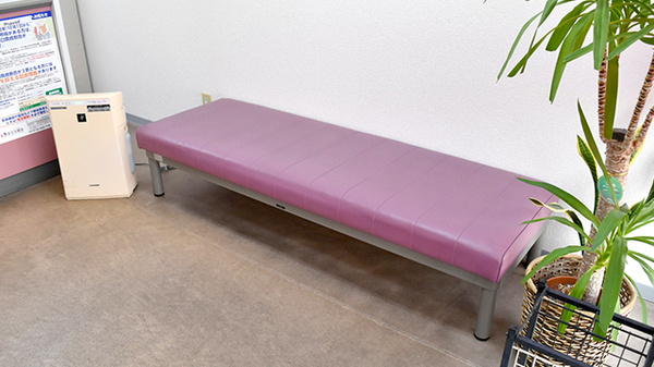 古川橋まこと薬局の待合スペース