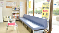 阪神調剤薬局　阪大店の待合スペース