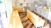 阪神調剤薬局　生野店の待合スペース