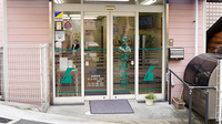 阪神調剤薬局　枚岡店の入口