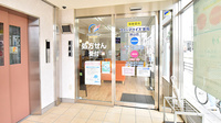 ファーマライズ薬局 勝山店の入口