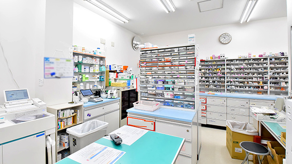 ファーマライズ薬局 勝山店の調剤室