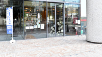ブリック薬局新大阪店の入口