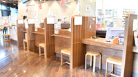 ブリック薬局新大阪店の受付/カウンター