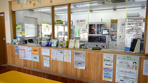 ワタナベ薬局　上宮永店の受付/カウンター