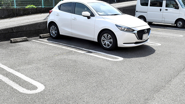 ワタナベ薬局　山香店の駐車場