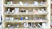 ワタナベ薬局　本町店の薬棚