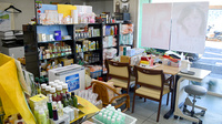 小向薬局本店の待合スペース