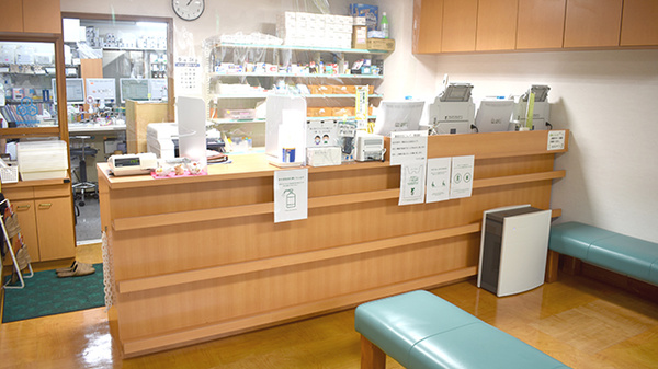 コスモス薬局の受付/カウンター