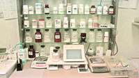 ニック調剤薬局木場店の薬棚