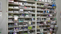 有限会社ハロー薬局島原店の薬棚
