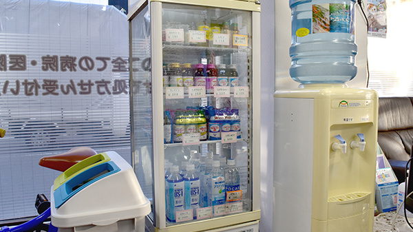 岩屋橋薬局の飲食物