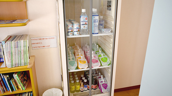 よつば調剤薬局の飲食物