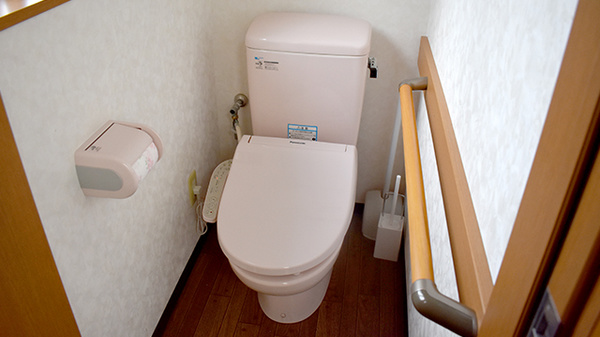 城間薬局のお手洗い
