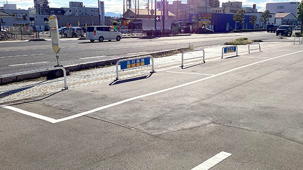 北村薬局（長野市）の駐輪場